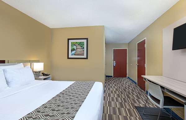  - Microtel Inn & Suites by Wyndham Dry Ridge - I-75, Exit 159