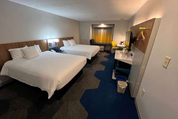  - Microtel Inn & Suites by Wyndham Charlotte - I-77, Exit 16B