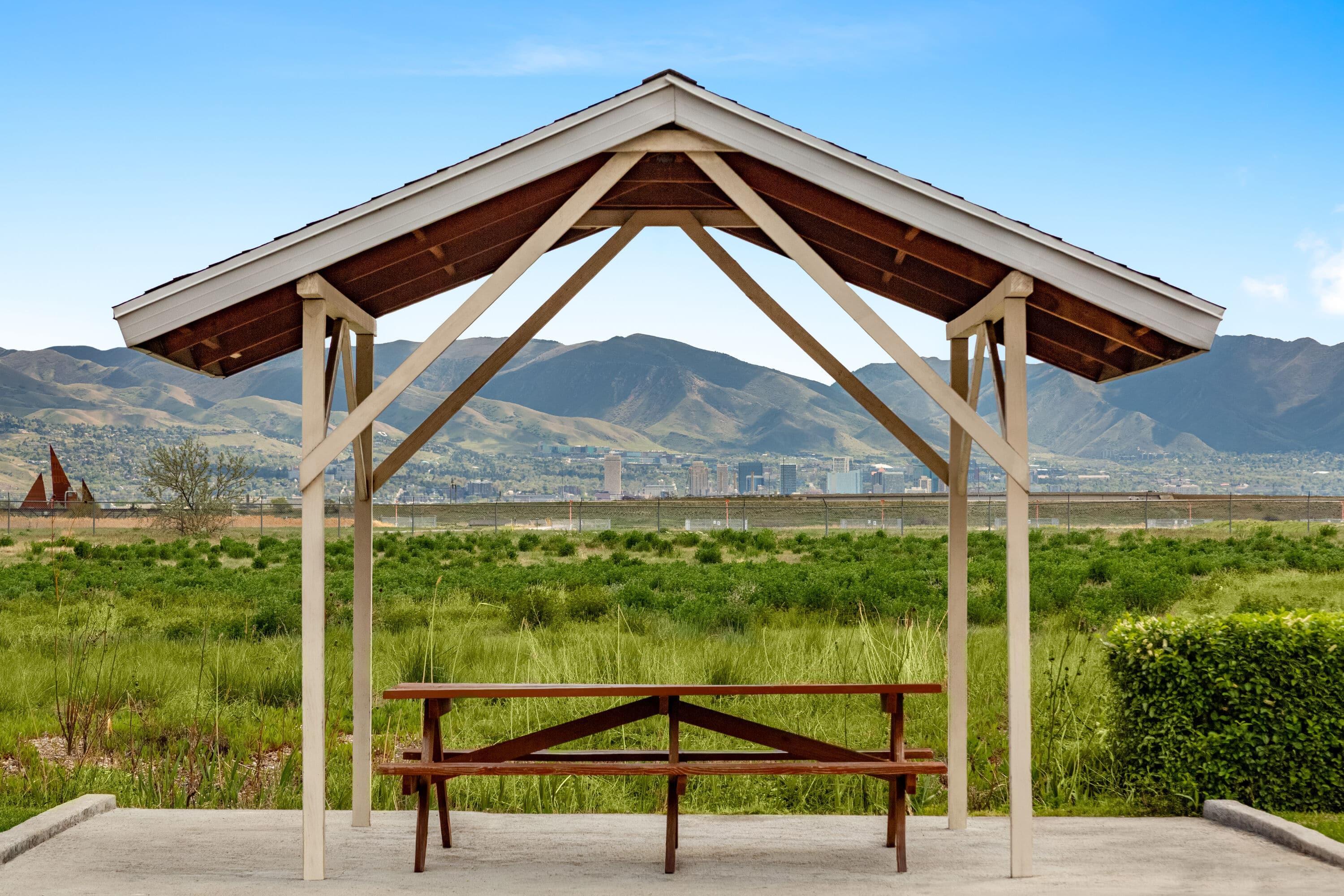 BarLounge | Microtel Inn & Suites by Wyndham Salt Lake City Airport