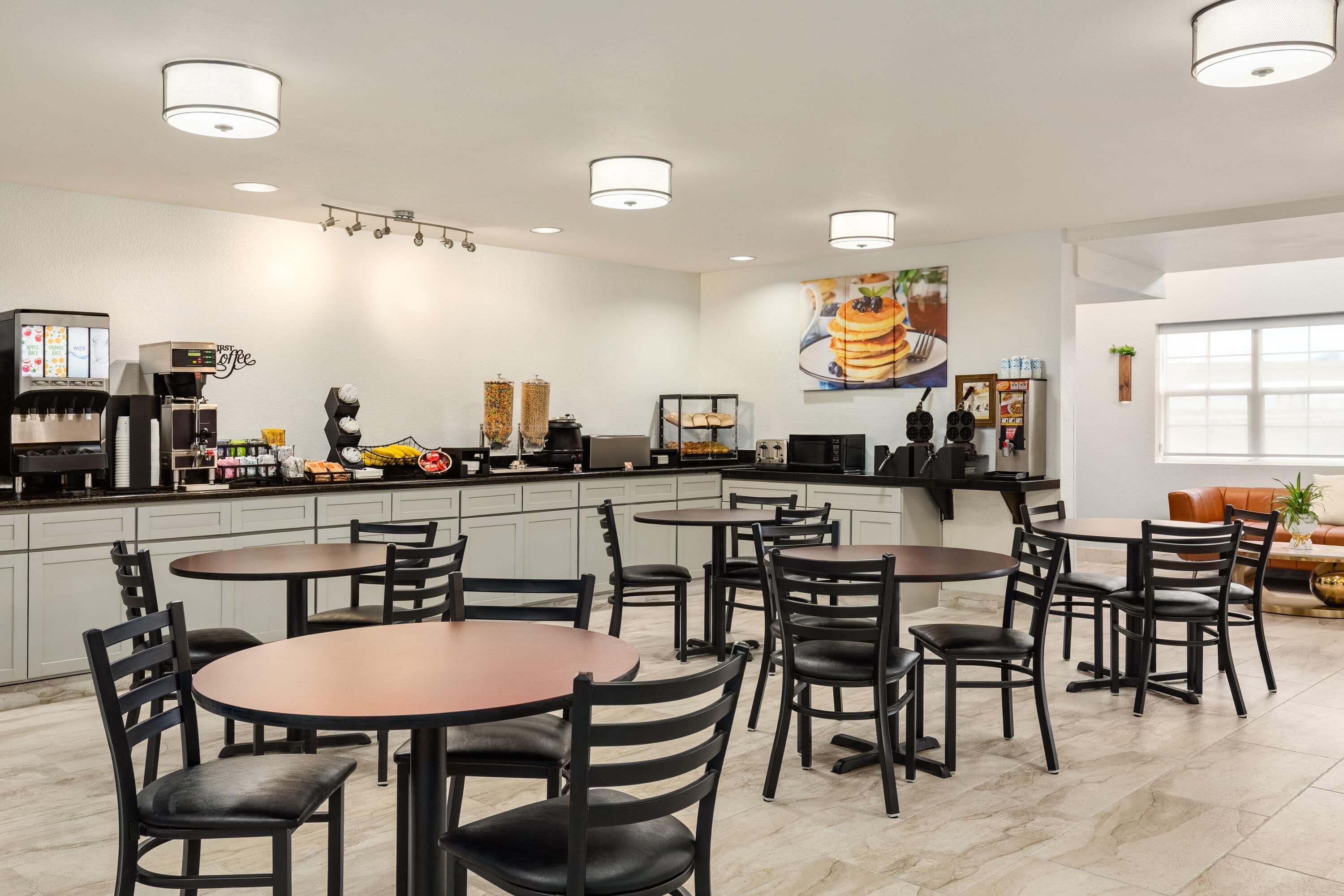 Restaurant | Microtel Inn & Suites by Wyndham Salt Lake City Airport
