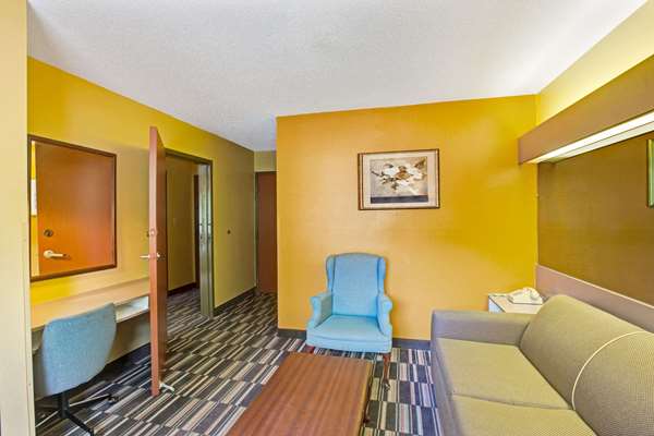 Suite - Microtel Inn by Wyndham Gatlinburg