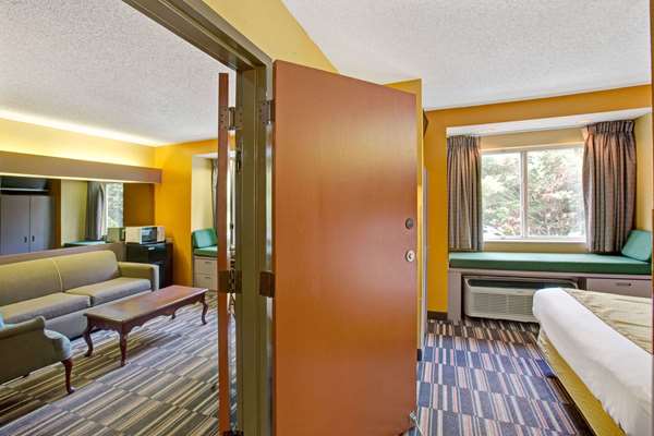 Suite - Microtel Inn by Wyndham Gatlinburg
