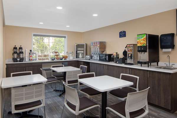  - Microtel Inn by Wyndham Columbia - I-20, Exit 74