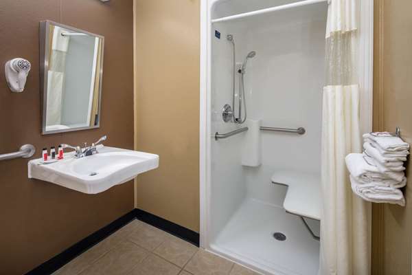  - Microtel Inn by Wyndham Columbia - I-20, Exit 74
