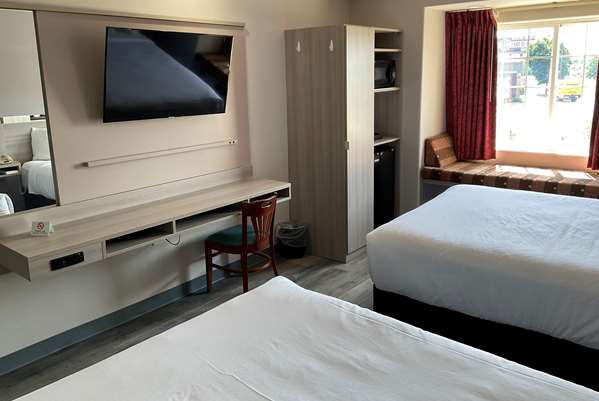  - Microtel Inn & Suites by Wyndham Clarksville - I-24, Exit 4