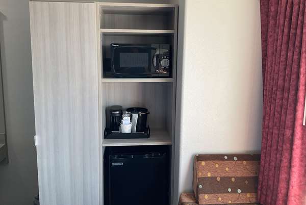  - Microtel Inn & Suites by Wyndham Clarksville - I-24, Exit 4