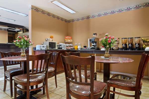  - Microtel Inn & Suites by Wyndham Clarksville - I-24, Exit 4