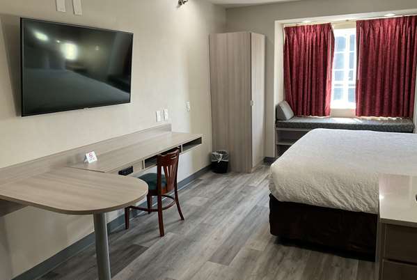 Suite - Microtel Inn & Suites by Wyndham Clarksville - I-24, Exit 4