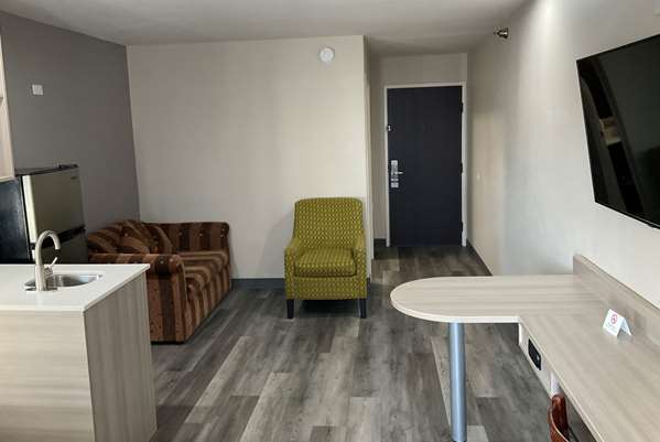 Suite - Microtel Inn & Suites by Wyndham Clarksville - I-24, Exit 4