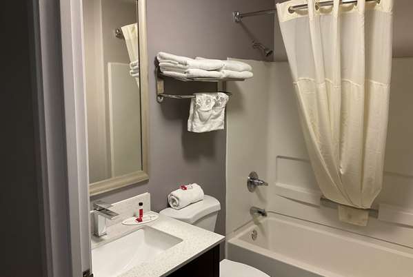  - Microtel Inn & Suites by Wyndham Clarksville - I-24, Exit 4