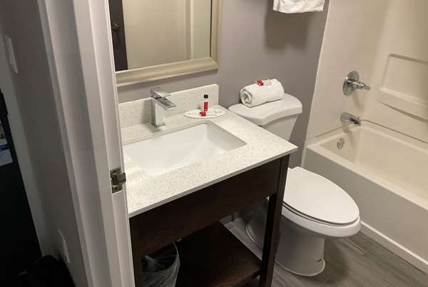  - Microtel Inn & Suites by Wyndham Clarksville - I-24, Exit 4