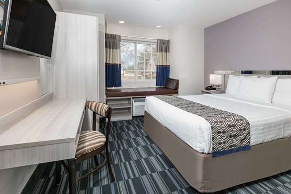  - Microtel Inn & Suites by Wyndham Lafayette - I-10, Exit 100