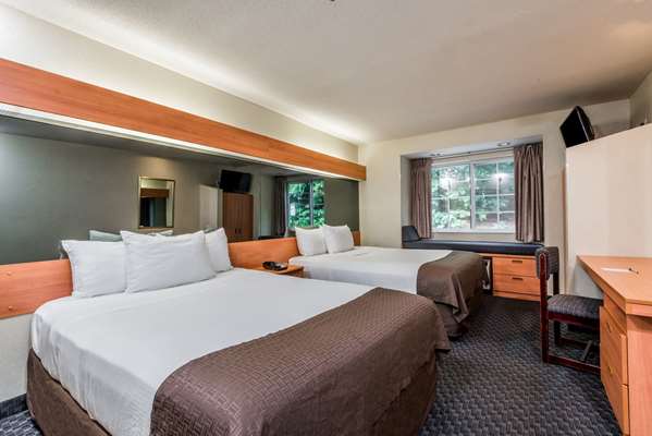  - Microtel Inn & Suites by Wyndham Bethel - I-84, Exit 8