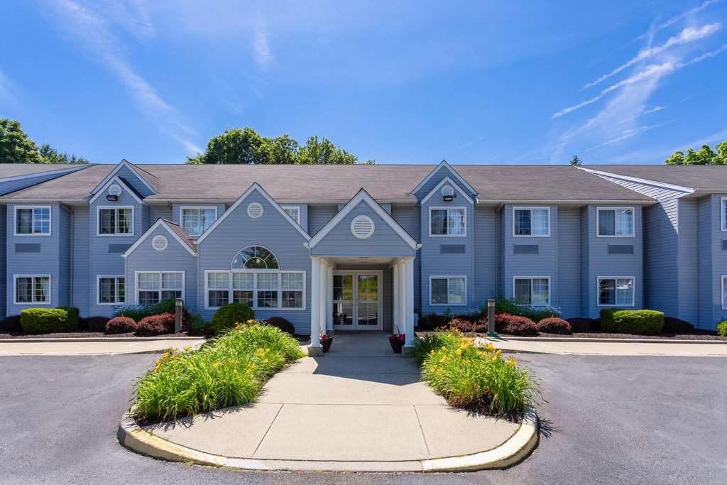 Microtel Inn & Suites Bethel/Danbury