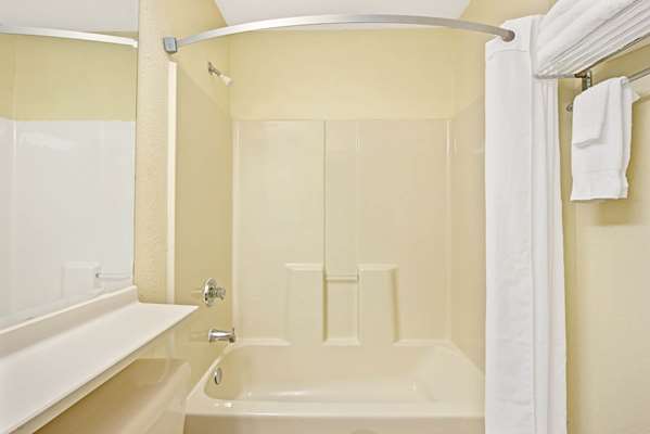  - Microtel Inn by Wyndham Cordova - I-40, Exit 16
