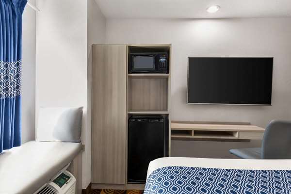  - Microtel Inn & Suites by Wyndham Lincoln