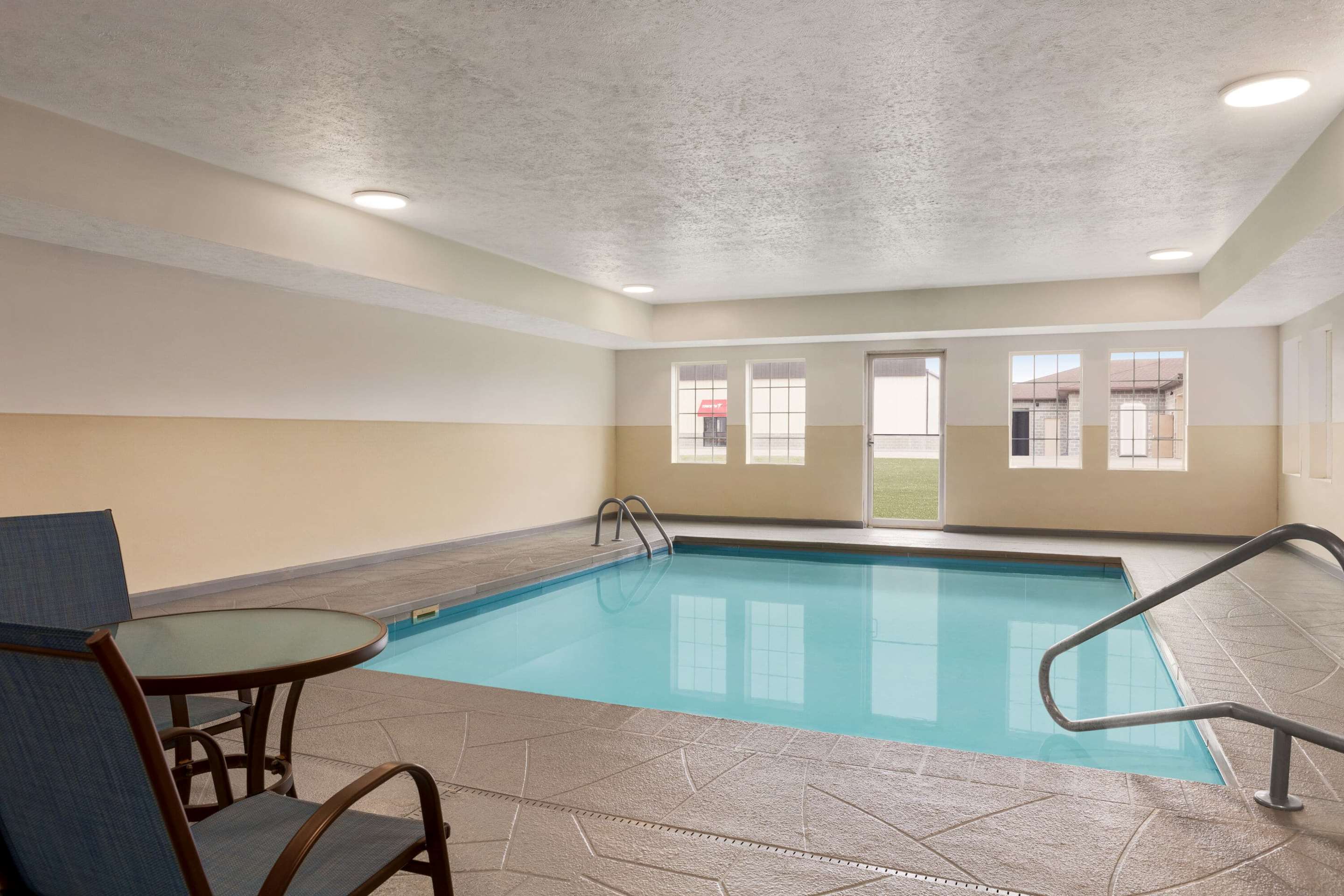 Pool | Microtel Inn & Suites Lincoln