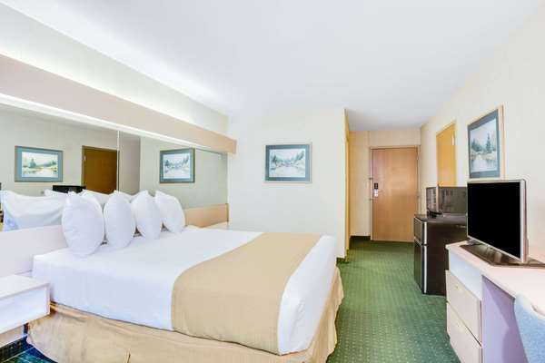  - Microtel Inn by Wyndham Greensboro - I-40, Exit 214