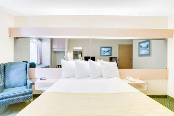  - Microtel Inn by Wyndham Greensboro - I-40, Exit 214