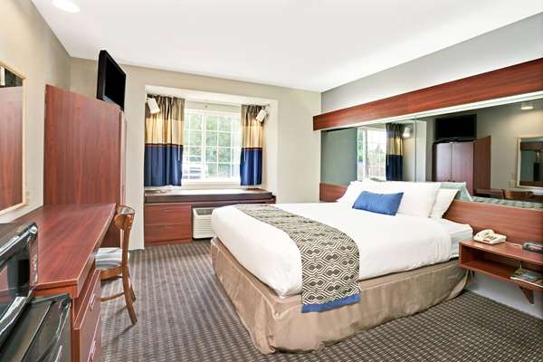  - Microtel Inn & Suites by Wyndham Roseville - I-94, Exit 232