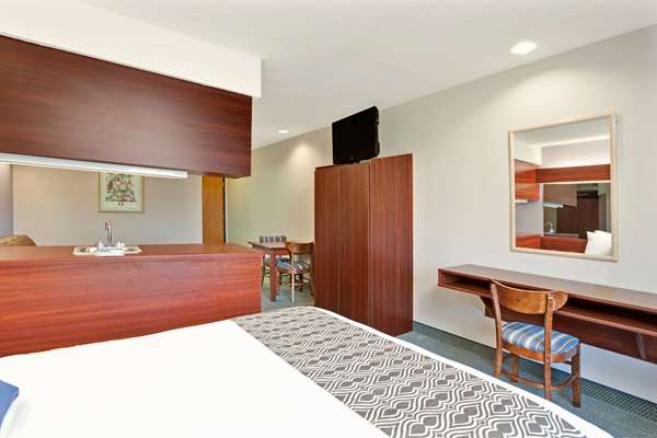 Suite - Microtel Inn & Suites by Wyndham Roseville - I-94, Exit 232