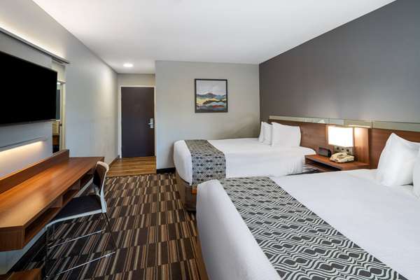  - Microtel Inn & Suites by Wyndham Pooler - I-95, Exit 102