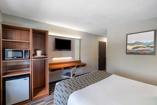  - Microtel Inn & Suites by Wyndham Pooler - I-95, Exit 102