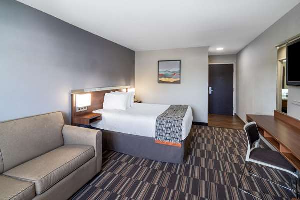  - Microtel Inn & Suites by Wyndham Pooler - I-95, Exit 102