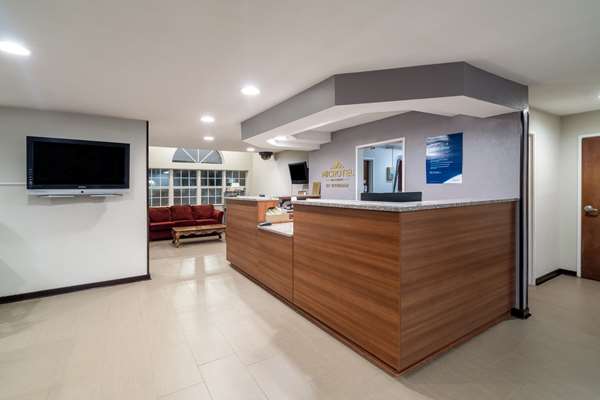  - Microtel Inn & Suites by Wyndham Pooler - I-95, Exit 102