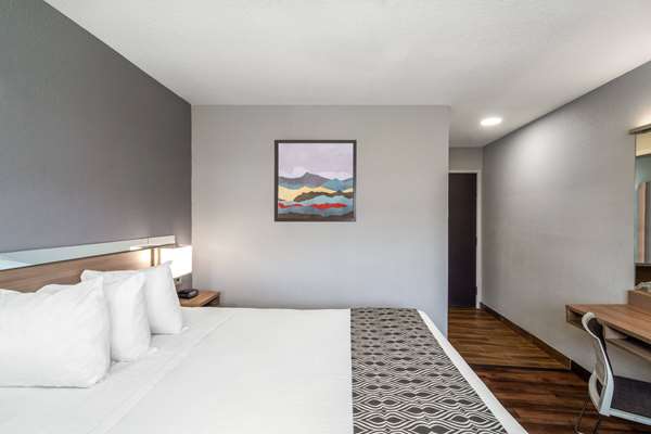  - Microtel Inn & Suites by Wyndham Pooler - I-95, Exit 102