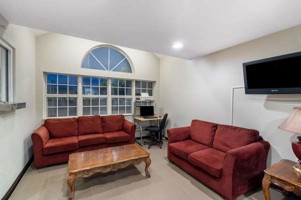 Conference Area - Microtel Inn & Suites by Wyndham Pooler - I-95, Exit 102