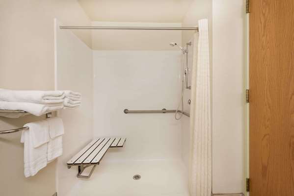  - Microtel Inn & Suites by Wyndham Ste Genevieve