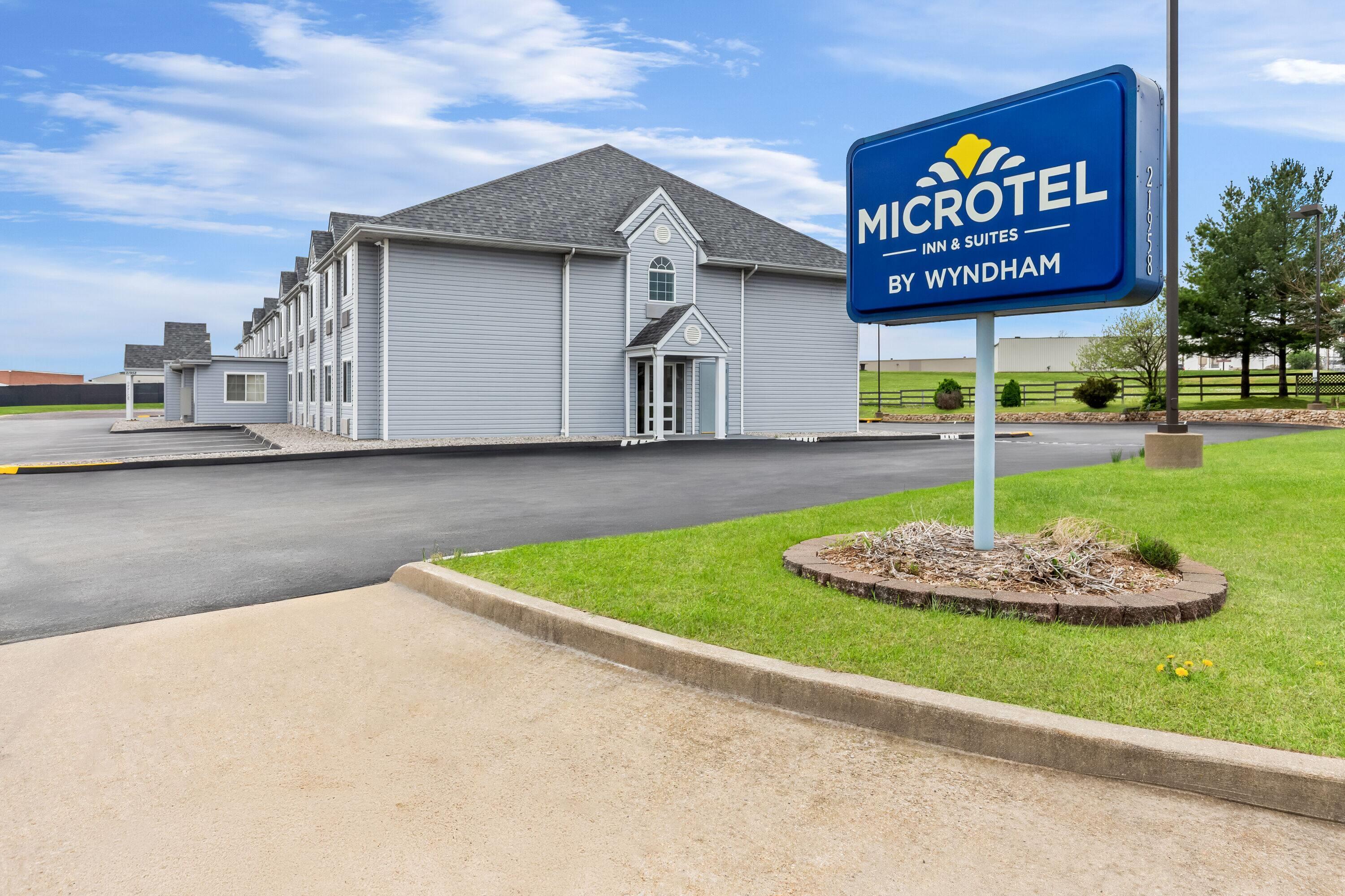 Exterior | Microtel Inn & Suites by Wyndham Sainte Genevieve