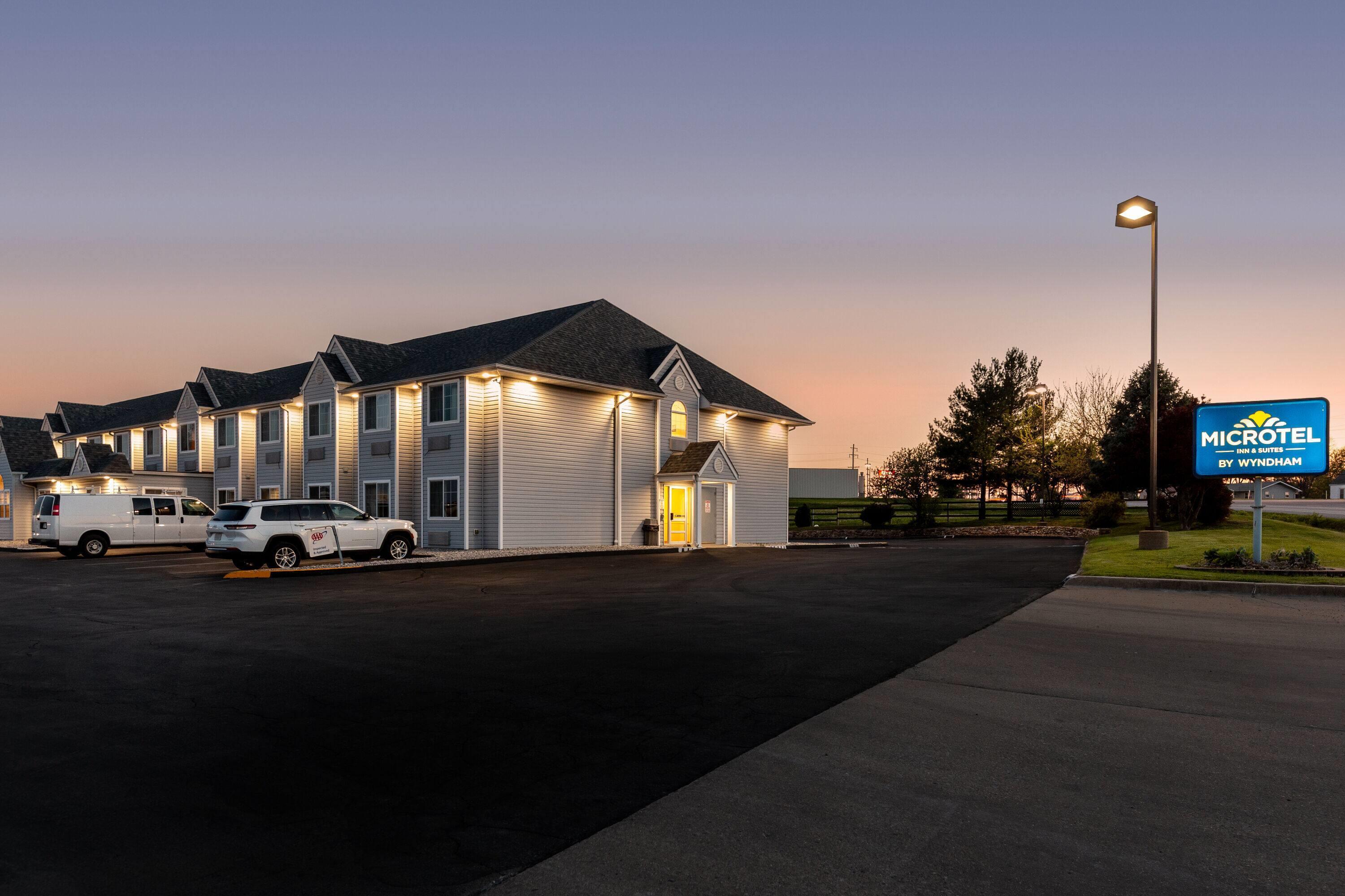Exterior | Microtel Inn & Suites by Wyndham Sainte Genevieve