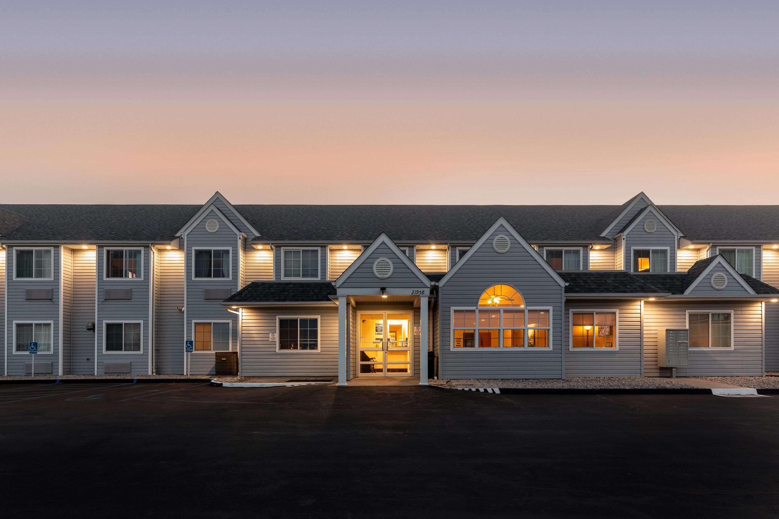 Exterior | Microtel Inn & Suites by Wyndham Sainte Genevieve