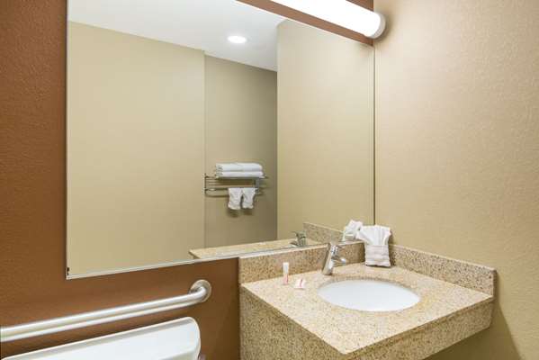  - Microtel Inn & Suites by Wyndham North Canton