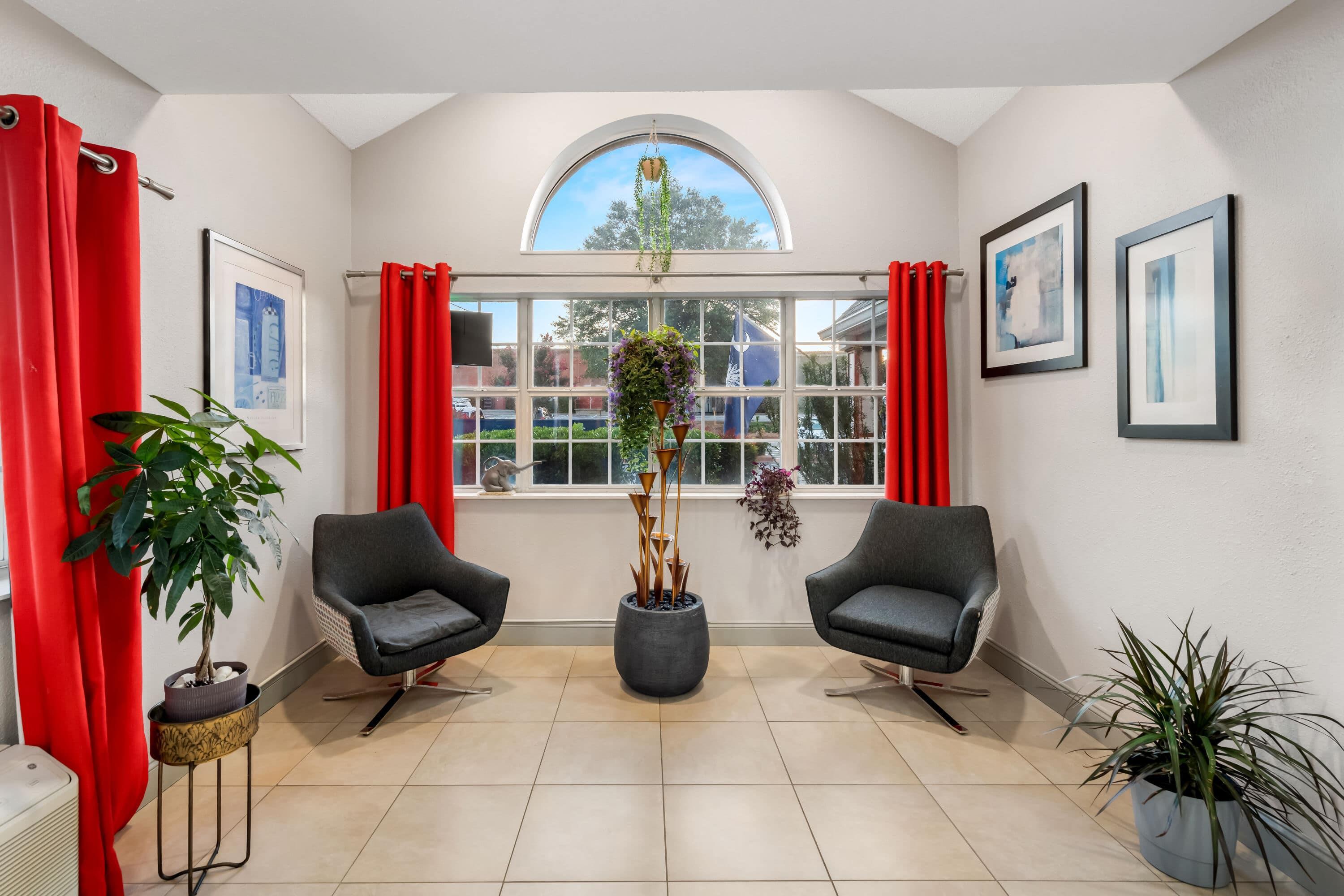 Lobby | Microtel Inn & Suites by Wyndham Greenville / Woodruff Rd