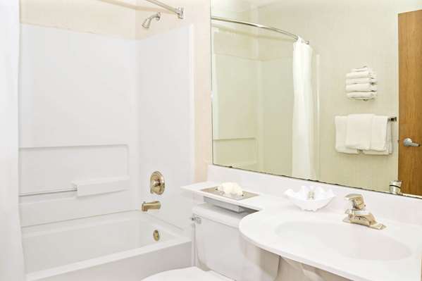  - Microtel Inn by Wyndham Raleigh Durham Airport Morrisville - I-40, Exit 284