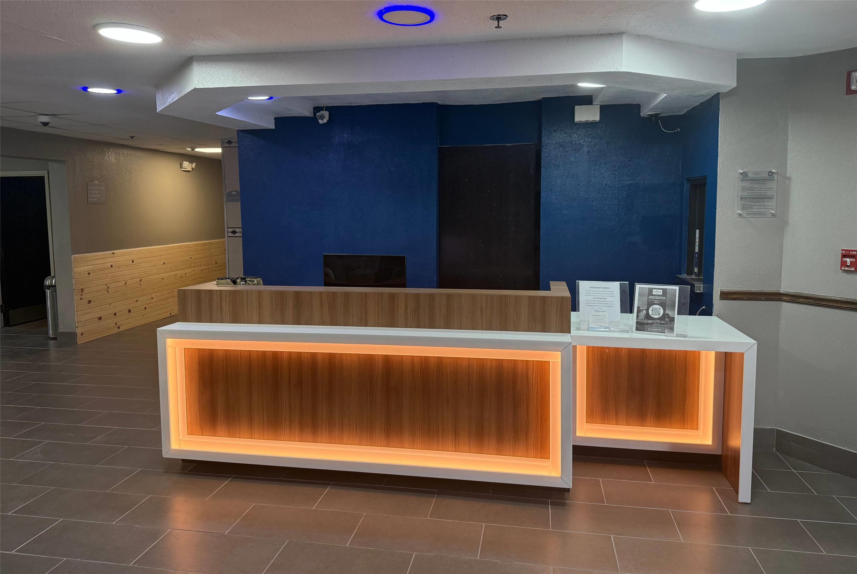 Lobby | Microtel Inn by Wyndham Atlanta Airport