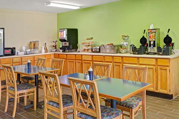  - Microtel Inn & Suites by Wyndham Statesville - I-77, Exit 49A