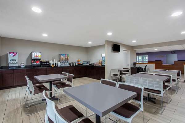 Restaurant - Microtel Inn & Suites by Wyndham Airport Philadelphia - I-95, Exit 10 & 12B