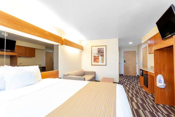 Suite - Microtel Inn & Suites by Wyndham Gulf Shores