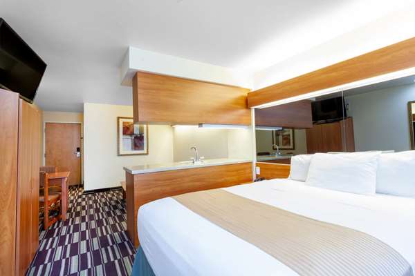 Suite - Microtel Inn & Suites by Wyndham Gulf Shores