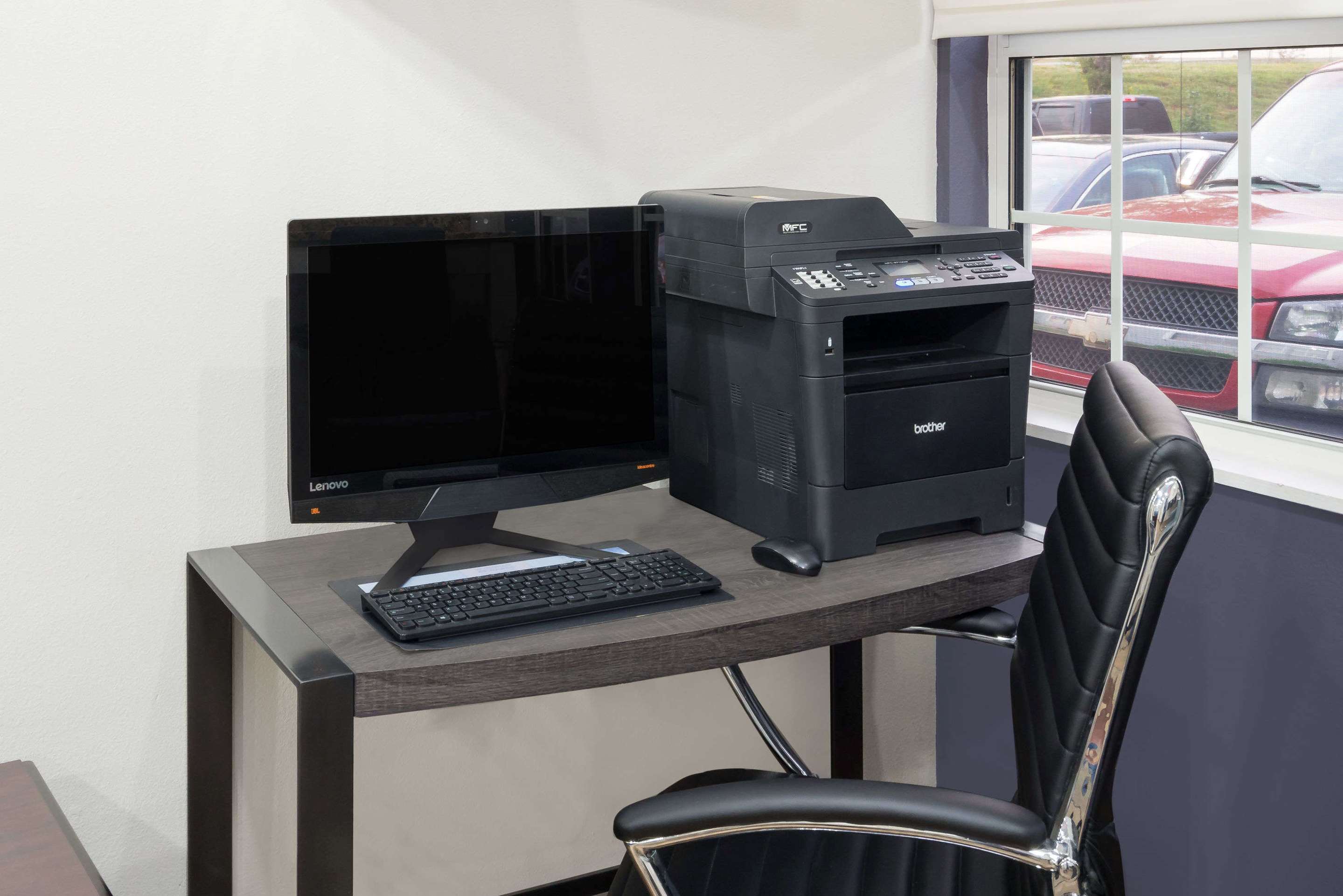 Business Center | Microtel Inn by Wyndham Bowling Green
