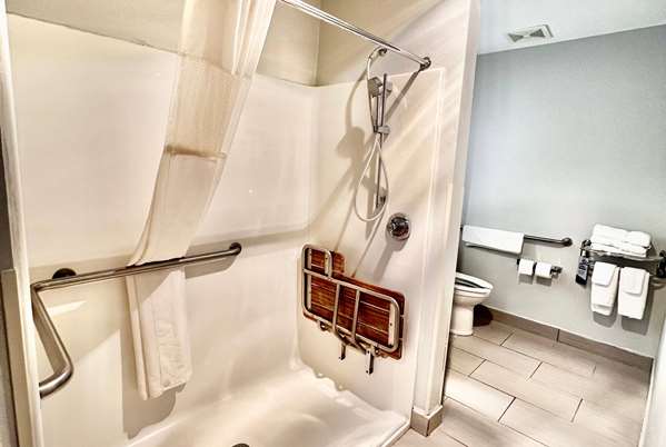  - Microtel Inn by Wyndham Janesville - I-39 & I-90, Exit 171B