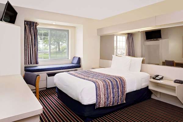  - Microtel Inn by Wyndham Madison - I-39, I-90 & I-94, Exit 135