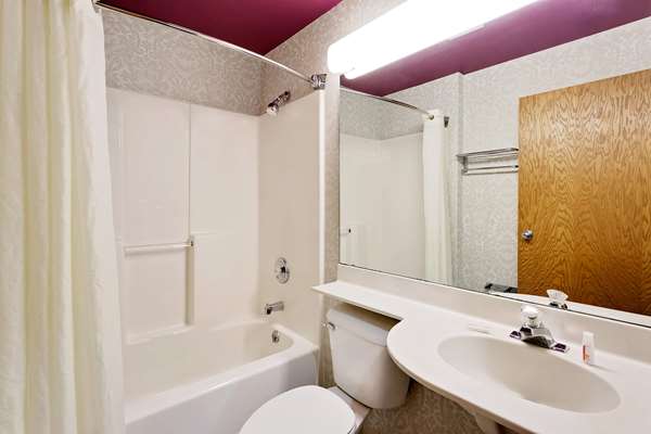  - Microtel Inn by Wyndham Madison - I-39, I-90 & I-94, Exit 135