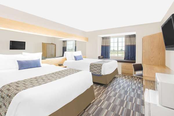  - Microtel Inn & Suites by Wyndham Ames - I-35, Exit 111