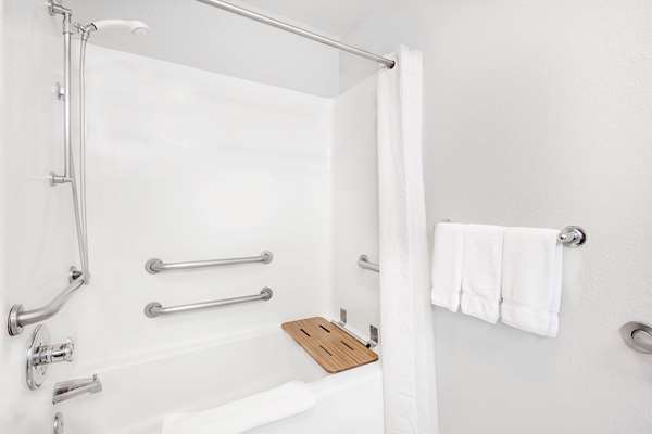  - Microtel Inn & Suites by Wyndham Ames - I-35, Exit 111