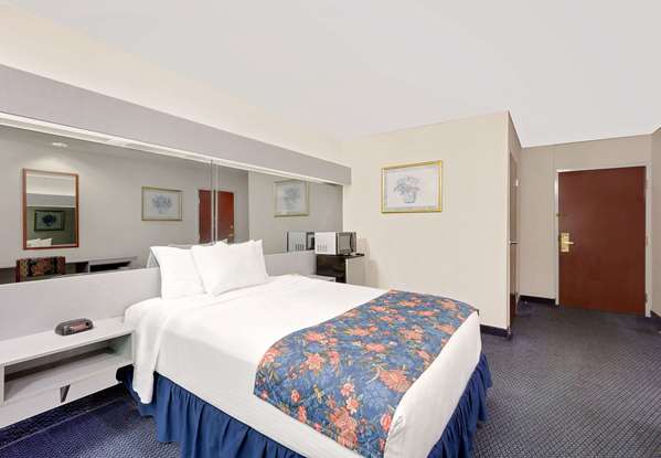  - Microtel Inn & Suites by Wyndham Hagerstown - I-81, Exit 9